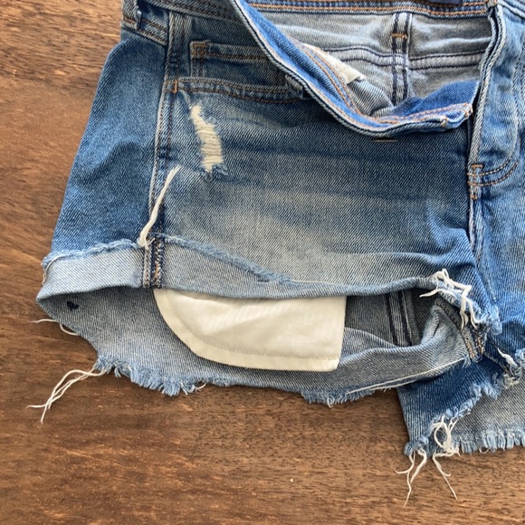 Hollister denim shorts - Picture 4 of 5